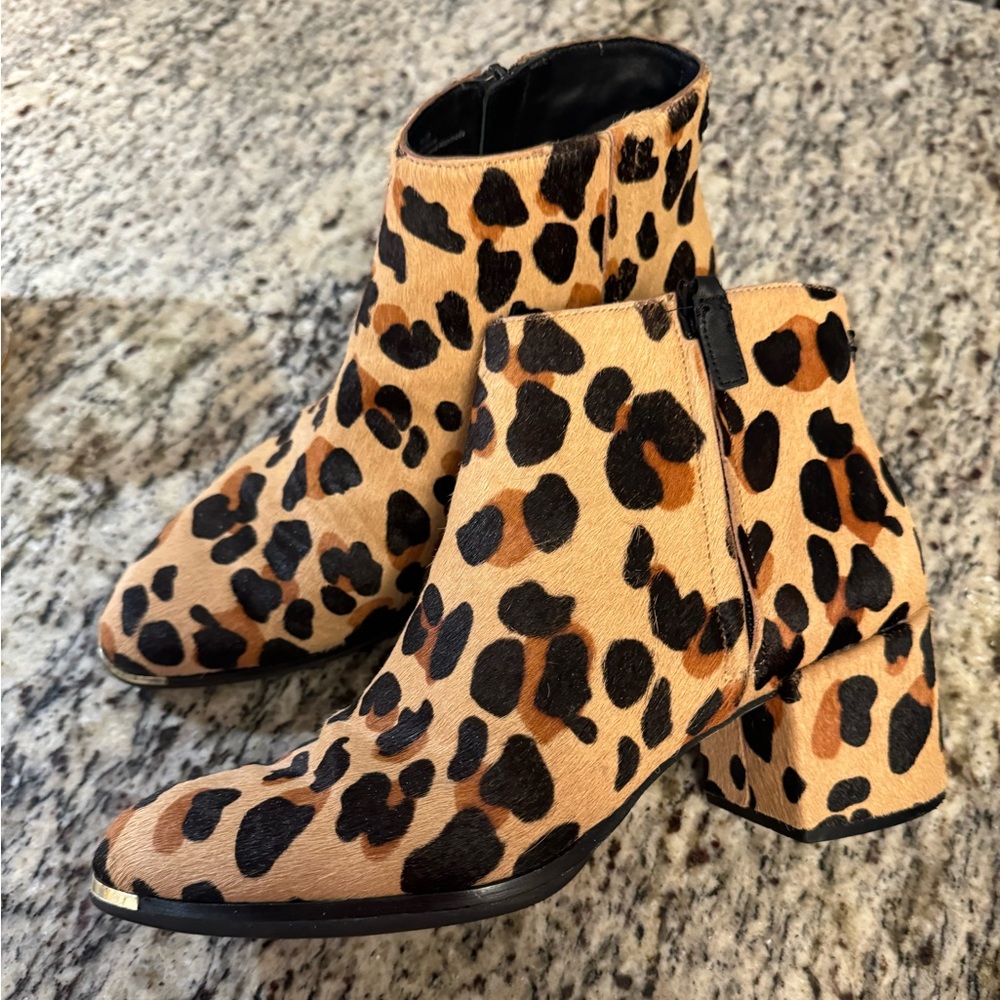 Cole Haan leopard / cheetah / animal print boots / booties calf hair size 9.5